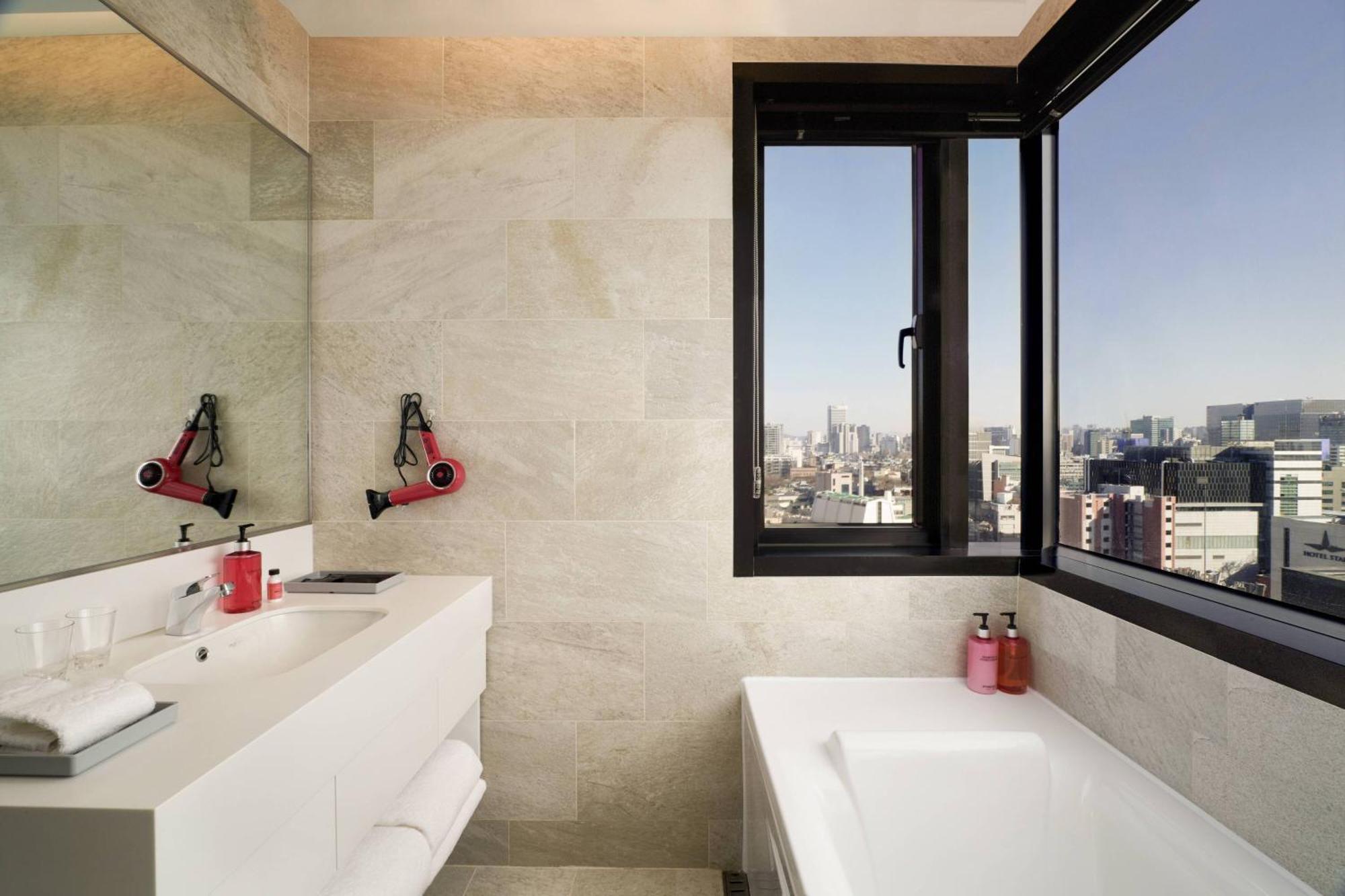 Moxy Seoul Insadong Hotel Exterior photo