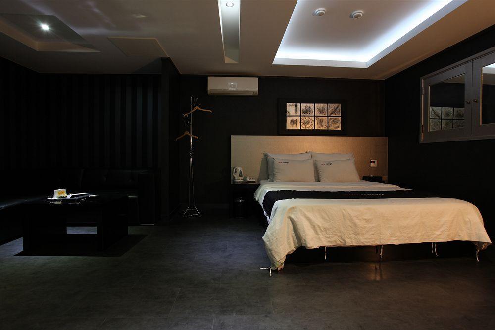 Moxy Seoul Insadong Hotel Exterior photo