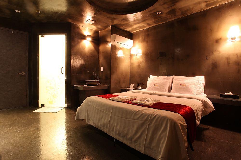 Moxy Seoul Insadong Hotel Exterior photo